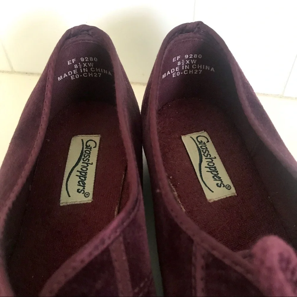 Vintage 70’s purple velvet lace up sneakers flats